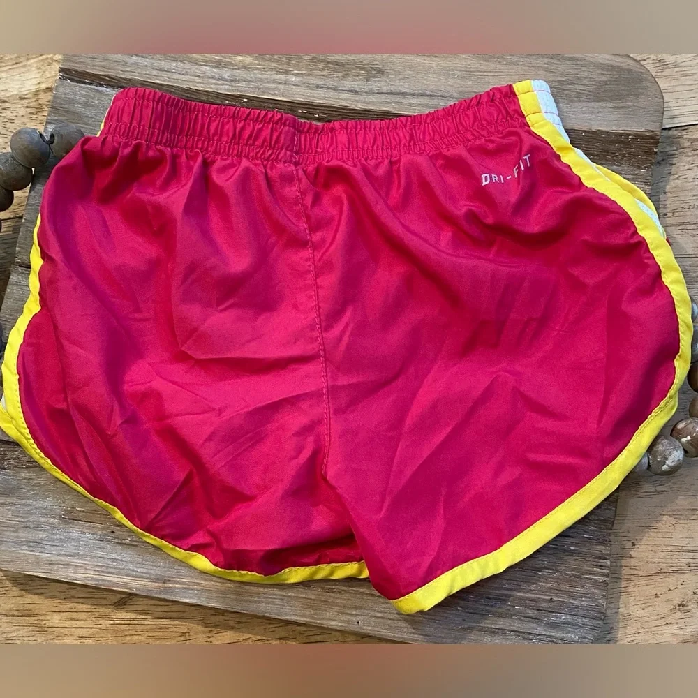 Nike‎ Dri Fit Girl’s Size 6X Hot Pink Athletic Shorts
